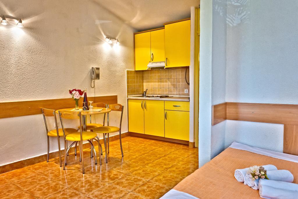 Apartment Bonaca Klek Extérieur photo